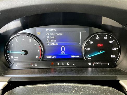 Used 2022 Ford Explorer XLT image 18