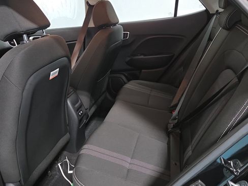 Used 2024 Hyundai Venue SEL image 13