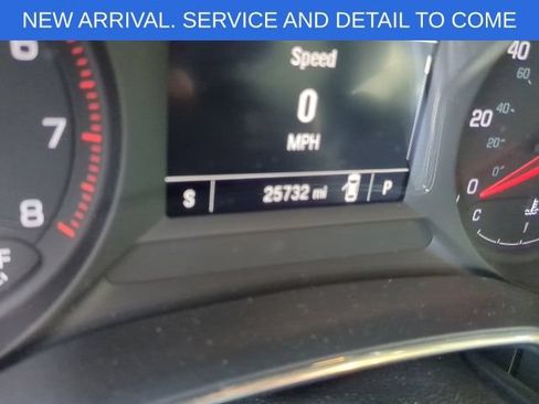Used 2023 Chevrolet TrailBlazer LT FWD image 2