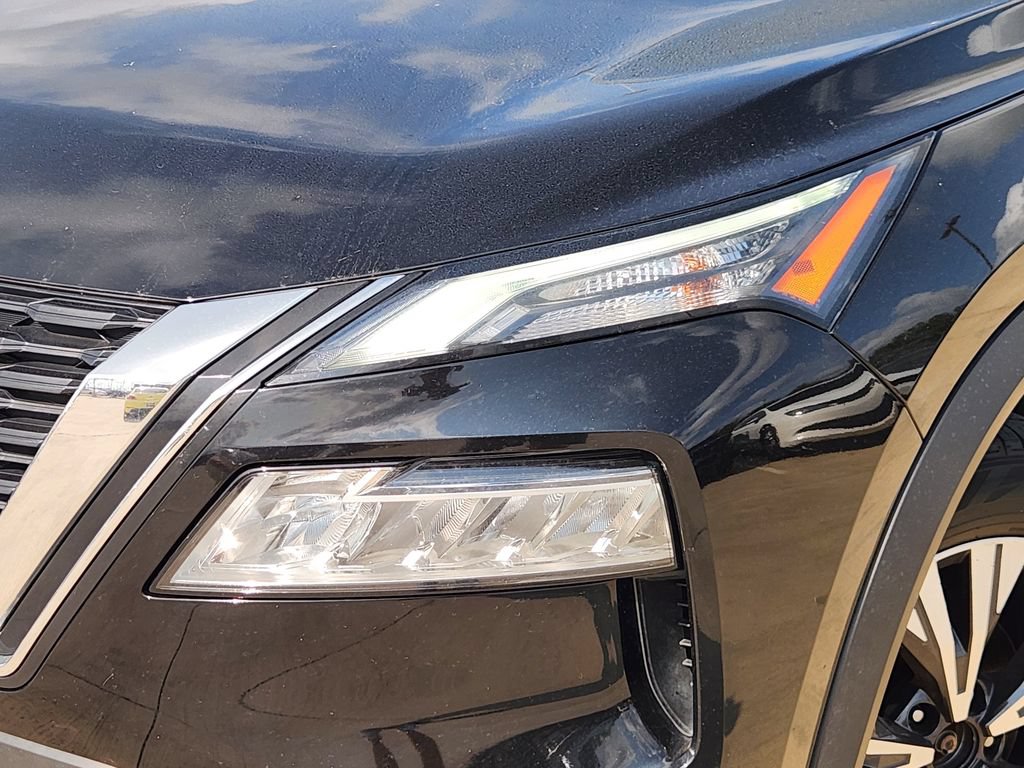 Used 2023 Nissan Rogue SV FWD image 11