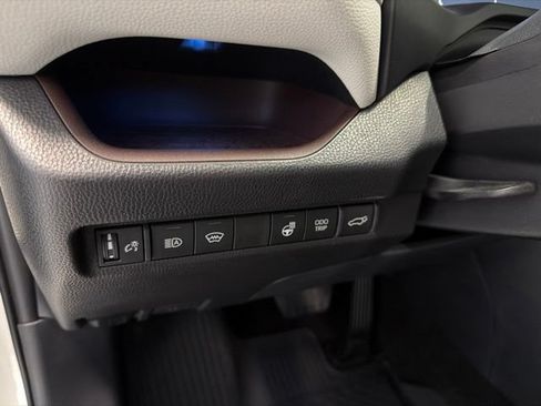 Used 2025 Toyota RAV4 Limited w/ Weather Package AWD/4WD image 20