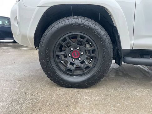 Used 2024 Toyota 4Runner SR5 Premium w/ Moonroof Package AWD/4WD image 26