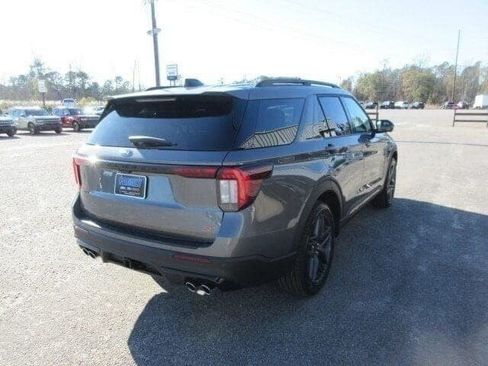 New 2026 Ford Explorer ST RWD image 5