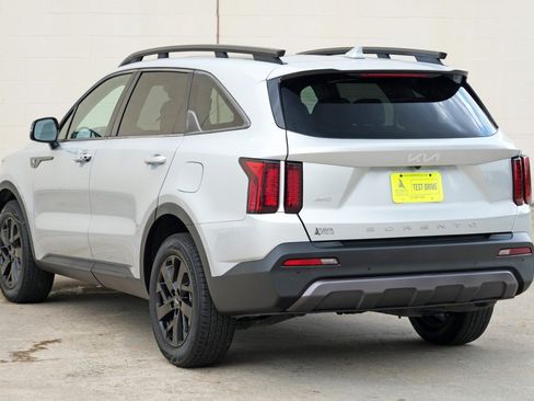 Used 2022 Kia Sorento S w/ Panoramic Sunroof Package AWD/4WD image 48