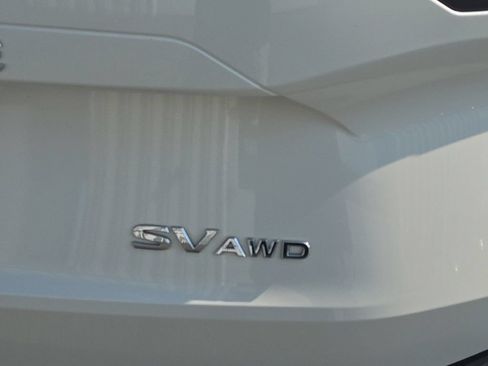 Used 2023 Nissan Rogue SV AWD/4WD image 7