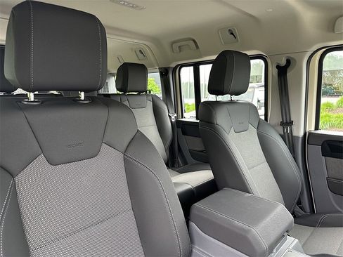 New 2024 INEOS Grenadier image 16