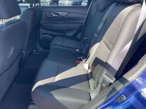 Used 2019 Nissan Rogue SV AWD/4WD image 6