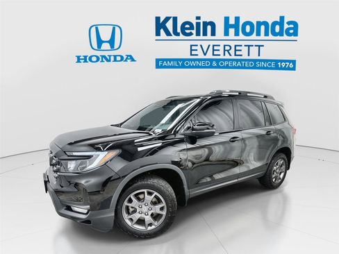 Used 2024 Honda Passport TrailSport image 1