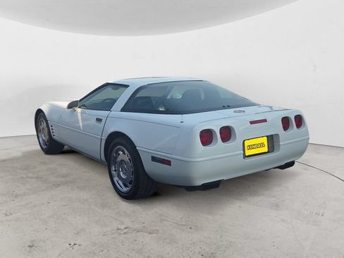 Used 1994 Chevrolet Corvette Coupe RWD image 7