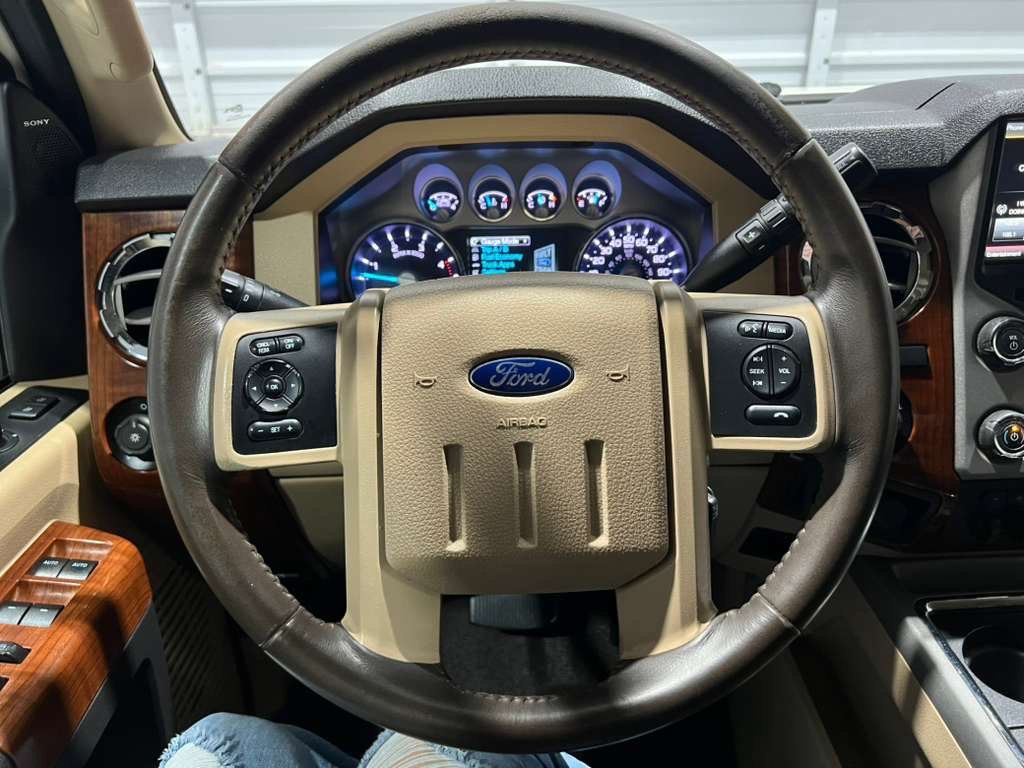 Used 2016 Ford F250 King Ranch w/ FX4 Off-Road Package AWD/4WD image 19