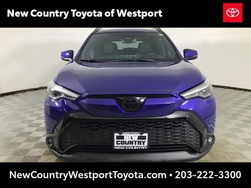 Used 2024 Toyota Corolla Cross XSE image 2
