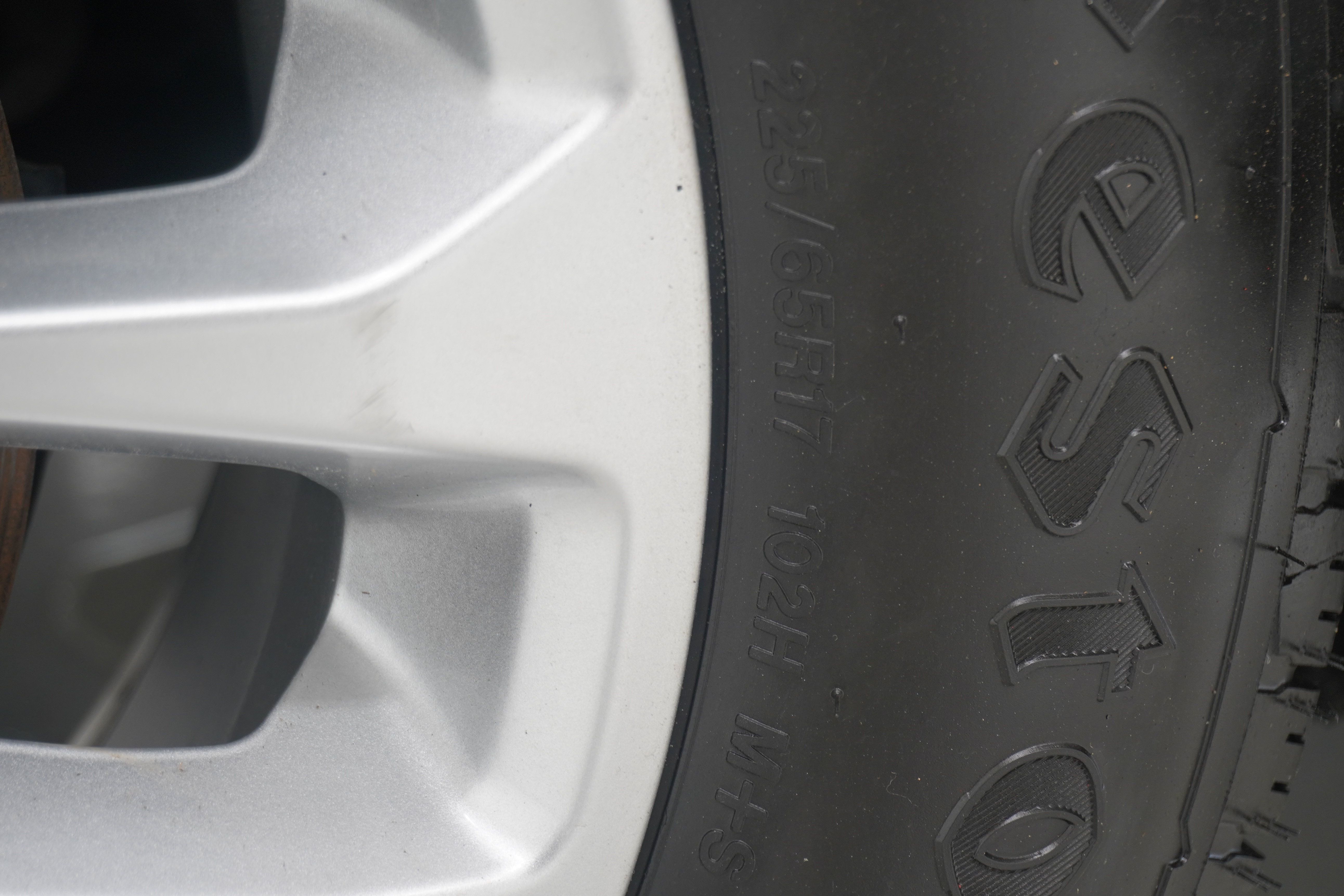 Used 2020 Ford Escape SE FWD image 26