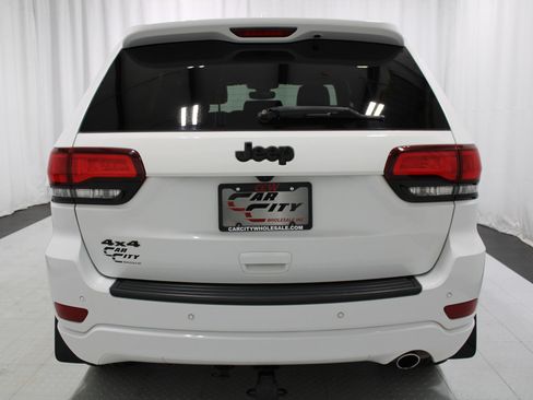 Used 2019 Jeep Grand Cherokee Altitude AWD/4WD image 7