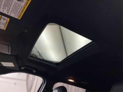 Used 2016 Ford Explorer XLT w/ Equipment Group 202A image 25