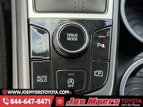 Used 2025 Kia Sportage LX image 22