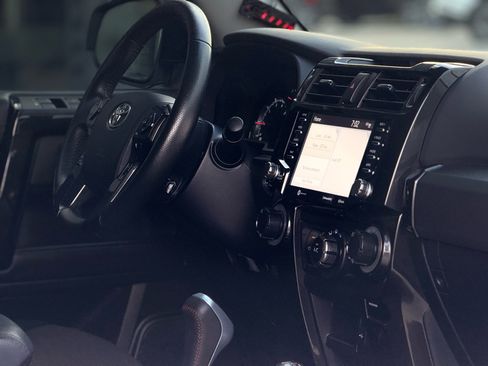 Used 2022 Toyota 4Runner TRD Off-Road image 14