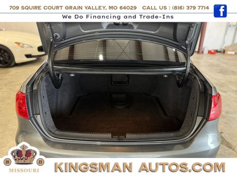 Used 2012 Volkswagen Jetta SE FWD image 23