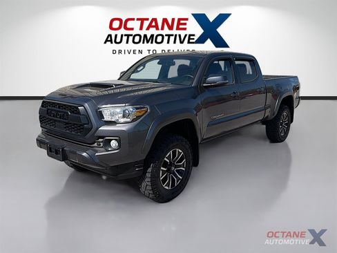 Used 2021 Toyota Tacoma TRD Sport AWD/4WD image 3