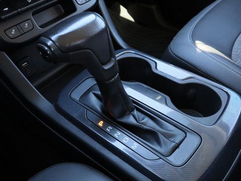 Used 2016 Chevrolet Colorado Z71 image 17