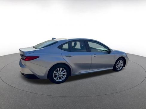 Used 2025 Toyota Camry LE image 15