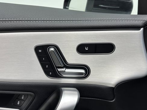 Used 2025 Mercedes-Benz CLA 250 4MATIC image 13