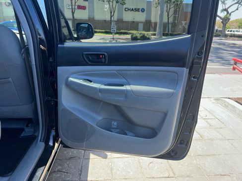Used 2011 Toyota Tacoma PreRunner w/ TRD Off-Road Pkg w/JBL Audio RWD image 30