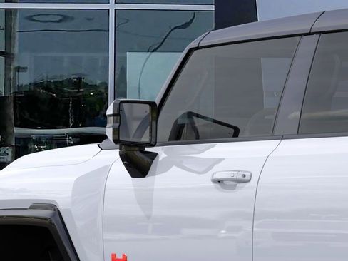 New 2025 GMC Hummer EV 3X w/ LPO, Illumination Package image 12