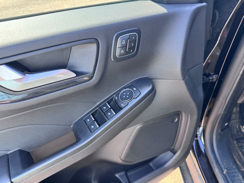 Used 2025 Ford Escape ST-Line Elite AWD/4WD image 10