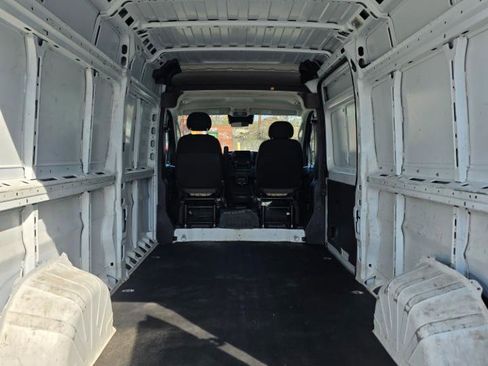 Used 2023 RAM ProMaster 2500 FWD image 9