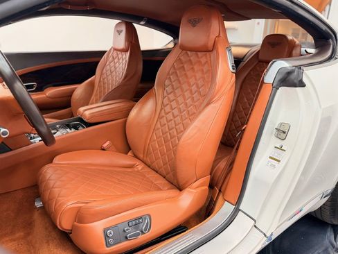 Used 2016 Bentley Continental GT image 26