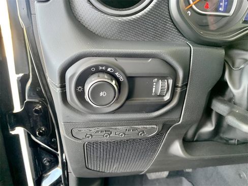 Used 2024 Jeep Wrangler Unlimited Rubicon image 28