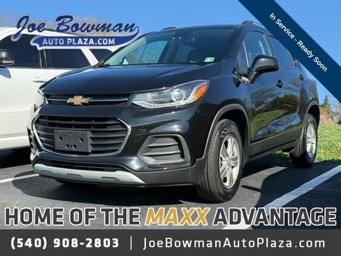 Used 2022 Chevrolet Trax LT w/ LT Convenience Package image 1