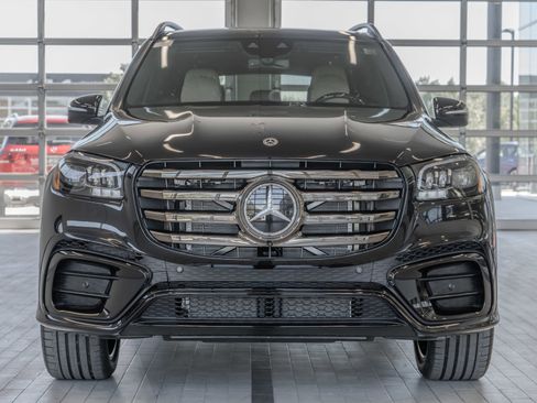 New 2026 Mercedes-Benz GLS 580 4MATIC image 11