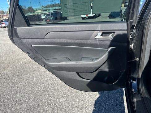 Used 2016 Hyundai Sonata Sport w/ Option Group 03 image 21