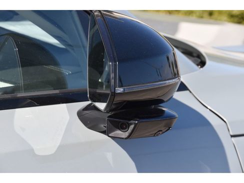 Certified 2025 Volvo EX90 Ultra image 31