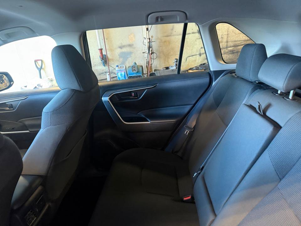Certified 2025 Toyota RAV4 LE AWD/4WD image 33