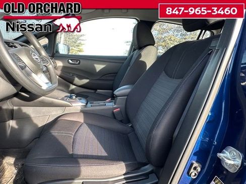 Used 2025 Nissan Leaf S image 9