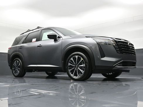 New 2026 Nissan Pathfinder Platinum w/ Cargo Package AWD/4WD image 30