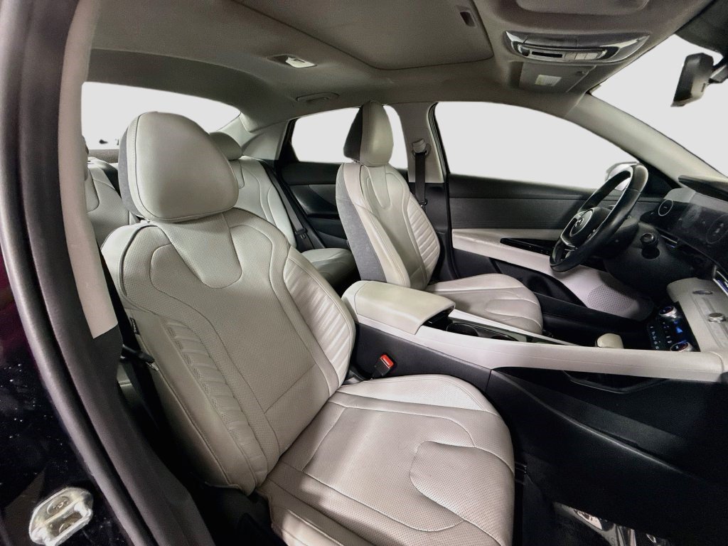 Used 2021 Hyundai Elantra Limited FWD image 28