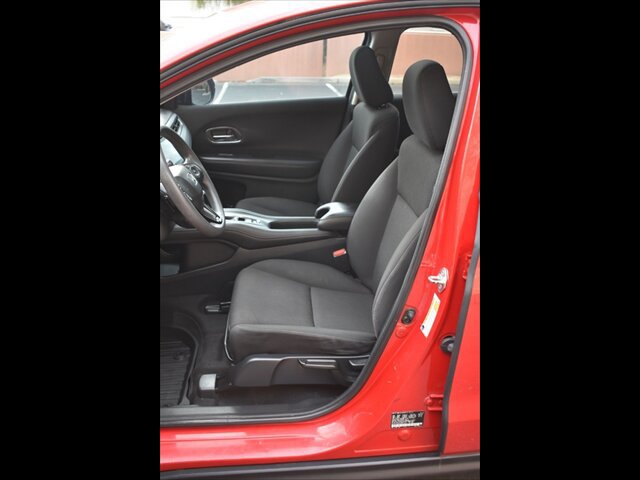 Used 2018 Honda HR-V EX image 16