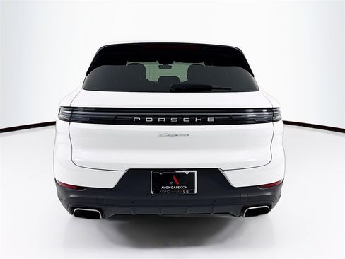 Certified 2024 Porsche Cayenne image 10
