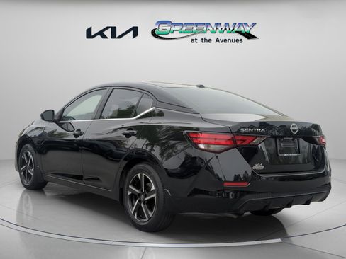 Used 2025 Nissan Sentra SV image 5