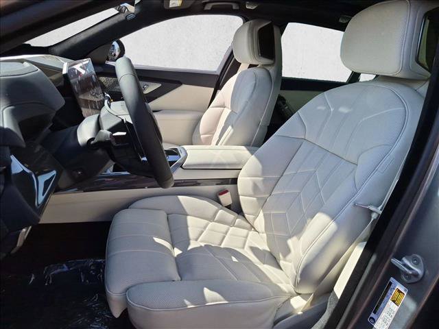 New 2027 BMW 740i w/ Premier Package RWD image 4