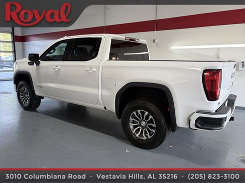 Used 2021 GMC Sierra 1500 AT4 AWD/4WD image 2