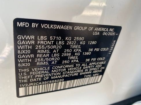 Used 2025 Volkswagen Atlas SE w/ Panoramic Sunroof Package FWD image 7