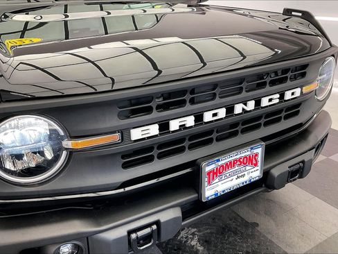 Used 2023 Ford Bronco Black Diamond w/ Sasquatch Package image 30