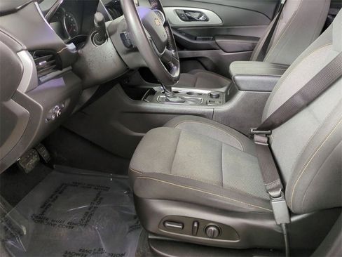 Certified 2020 Chevrolet Traverse LT image 18