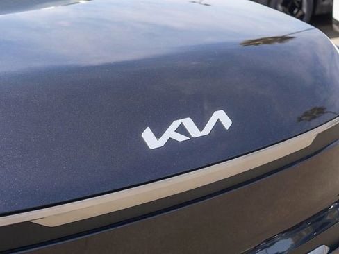 New 2026 Kia EV9 Wind image 12