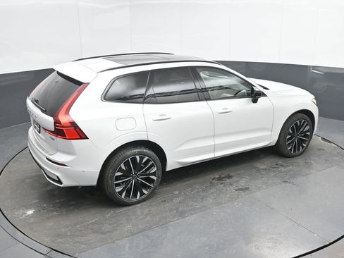 New 2026 Volvo XC60 T8 Ultra w/ Climate Package AWD/4WD image 30