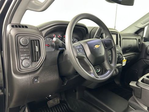Used 2025 Chevrolet Silverado 2500 W/T image 14